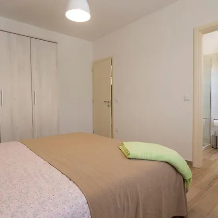 Prázdninový dům Haus Nina Mit Beheiztem Schwimmbad